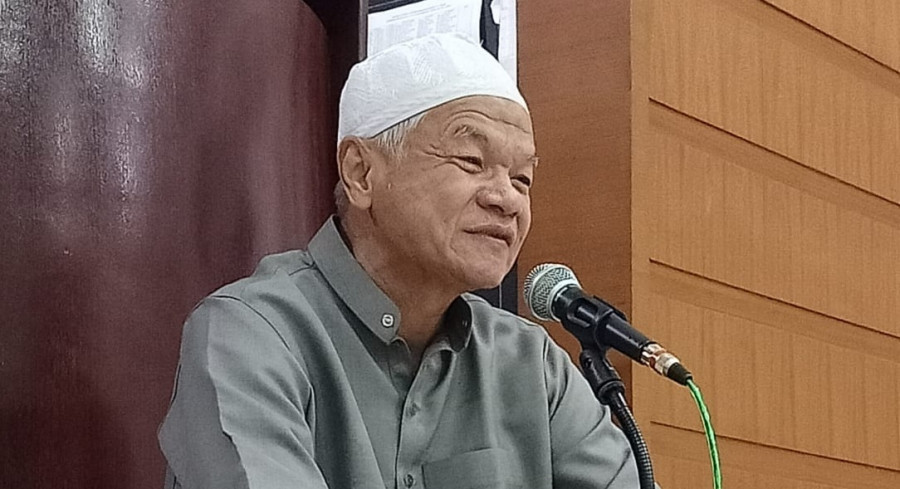 Pimpinan Daerah DMI Kukar, KH. M Bisron (Foto: heri/korankaltim.com)