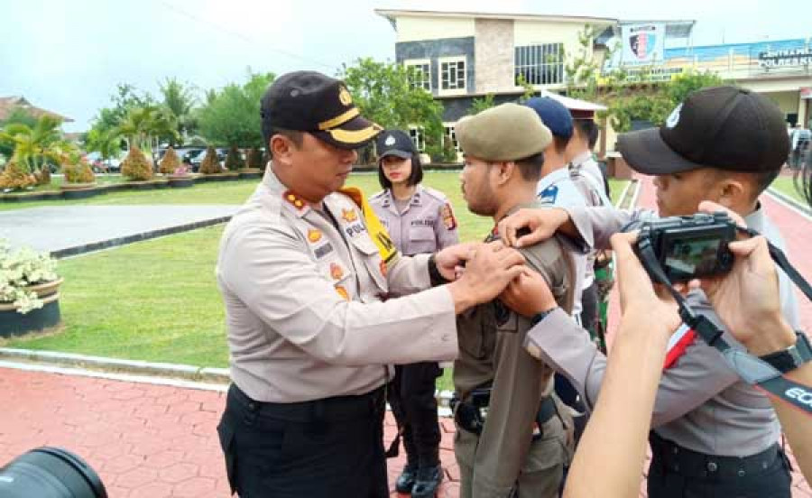 apel gelar pasukan di halaman Mako Polres Kukar, Jl Wolter Monginsidi Tenggarong, Rabu (19/9) hari ini