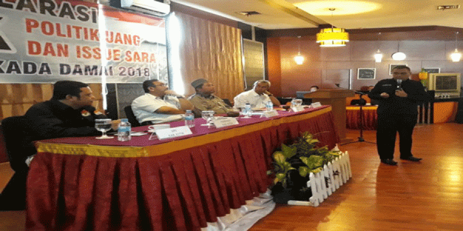 AWASI BERSAMA: Deklarasi Pilkada Damai yang digagas Panwaslu Kutim siang tadi.