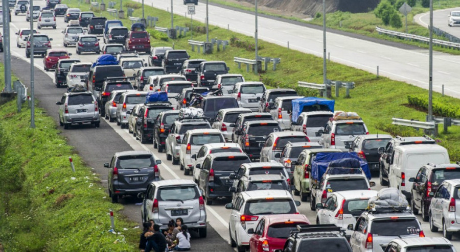 Mudik, tradisi masyarakat Indonesia jelang Lebaran pulang ke kampung halaman. (dokvivanews)