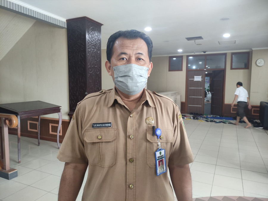 Kepada BKAD PPU Tur Wahyu Sutrisno. (Erwin/Korankaltim.com)