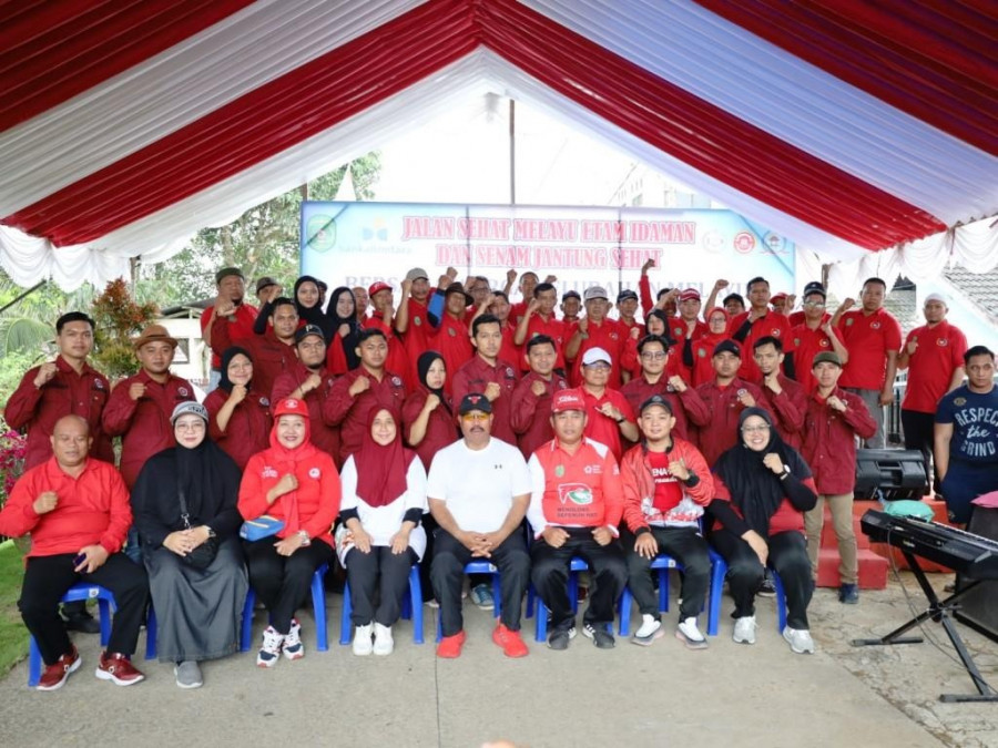 Pengukuhan Forum RT Kelurahan Melayu dihadiri Bupati Edi Damansyah. (Foto: Prokom)