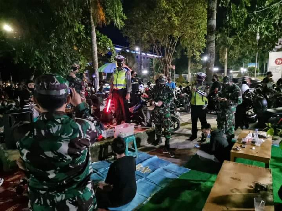 penertiban yang dilakukan oleh TNI Polri pada kawasan Tepian Mahakam (ist)