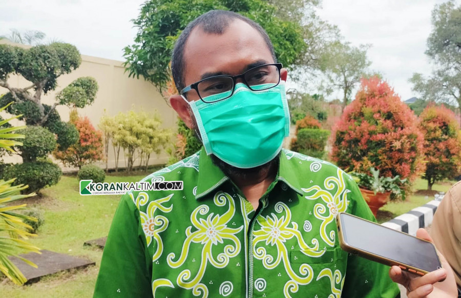Kepala Unit Donor Darah (UDD) Palang Merah Indonesia (PMI) Cabang Kabupaten Paser Ahmad Hadi Wijaya. (Foto: Dwi Cahyo / Korankaltim.com)