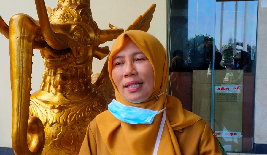 Kepala Dinkes Kukar Martina Yulianti