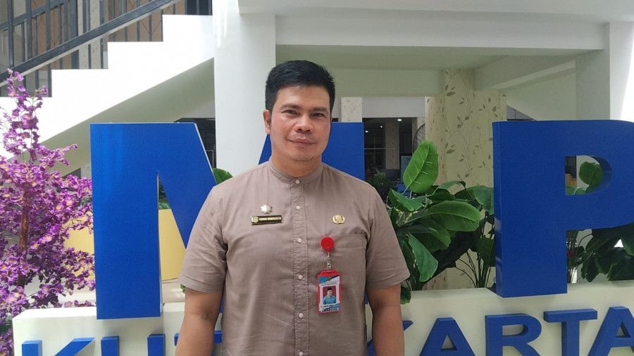 Kepala DPMPTSP Kukar, Bambang Arwanto. (Foto: Handayan/Korankaltim.com)