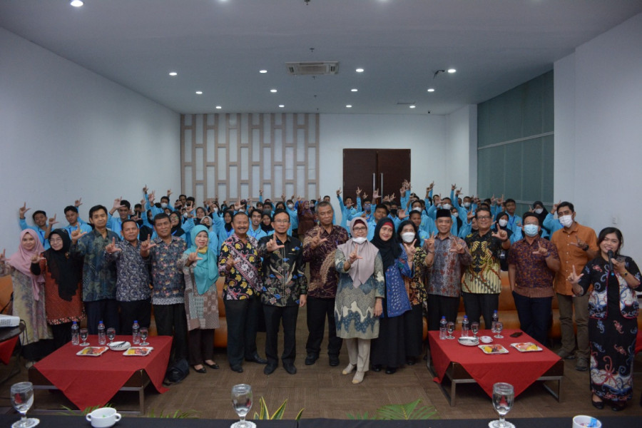 Disdikbud Kaltim bersama 70 pelajar SMA/SMK dari masing-masing kabupaten/kota se-Kaltim. (Foto: Istimewa)
