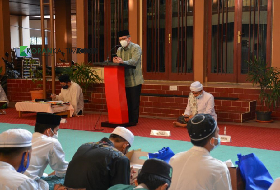 Kepala Disperindagkop dan UMKM Kaltim, Yadi Robyan Noor saat menyampaikan sambutan pada acara Buka Puasa Bersama (Foto: Permata/korankaltim.com)