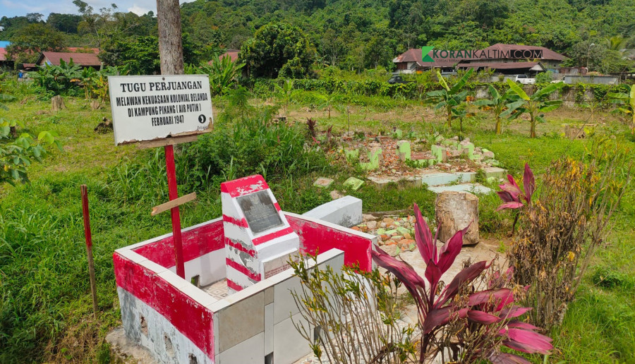 Tugu baru yang dibuat oleh pemilik tanah. Di mana lokasinya cukup berdekatan dengan lokasi tugu yang sebelumnya telah dihancurkan. Bertempat di wilayah Kelurahan Bukit Pinang Samarinda. (Foto: Faishal Ays/Korankaltim.com)