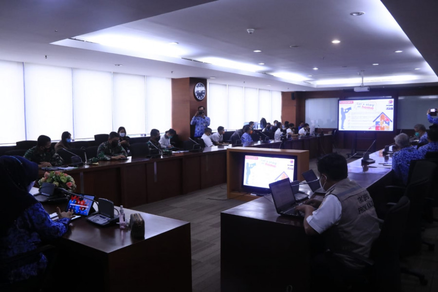Rapat Satgas Penanganan COvid-19 Kaltim bersama 10 kabupaten/kota untuk membahas PPKM Mikro dan penanganan Covid-19 (permata/korankaltim.com)
