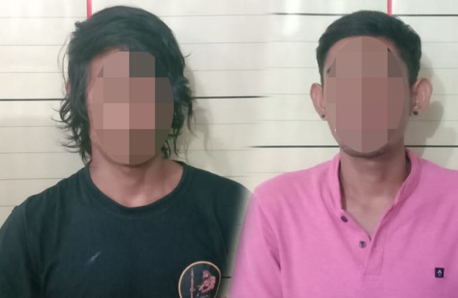 Kedua tersangka saat ini telah diamankan di Polsek Bontang Utara berserta barang bukti sabu seberat 4.04 gram (Foto: Humas Polres Bontang)