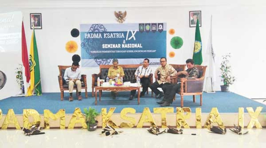 KETAHANAN PANGAN : Wakil Ketua DPRD Kaltim Muhammad Samsun saat menjadi narasumber Seminar Nasional dengan tema “Kebijakan Pemerintah terhadap Keberlanjutan Pangan” oleh Himpunan Mahasiswa Agribisnis dan Komunikasi Pemberdayaan Masyarakat, Fakultas Perta