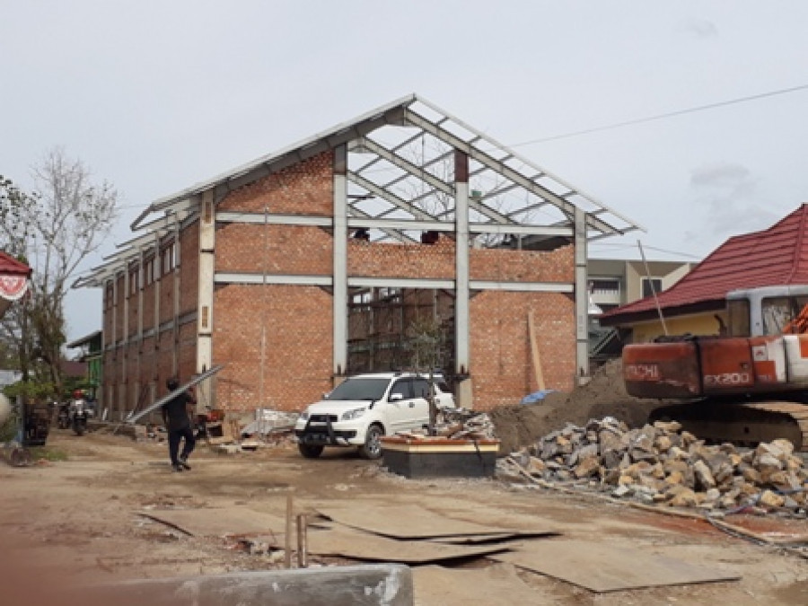 KEJAR TARGET - Realisasi rehab bangunan gedung farmasi Dinkes Bulungan kejar target, karena wajib 28 Desember 2017 tuntus.