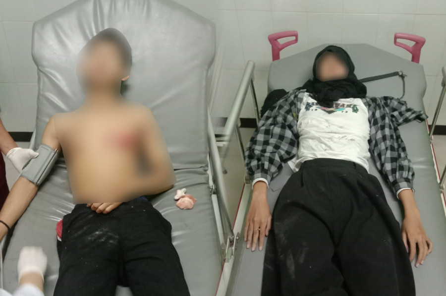 Kedua korban mendapat perawatan medis di RS Abdul Moeis Samarinda. (Foto: Istimewa)