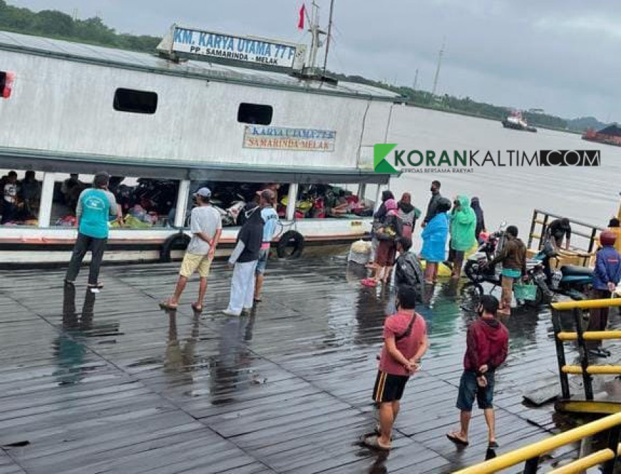 Aktivitas mudik angkutan sungai. (Foto: Reza Fahlevi/Korankaltim.com)