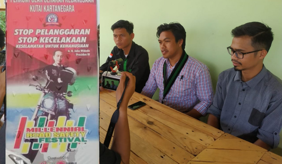 Foto Jokowi di Balliho MRSF mendapat kritikkan dari HMI