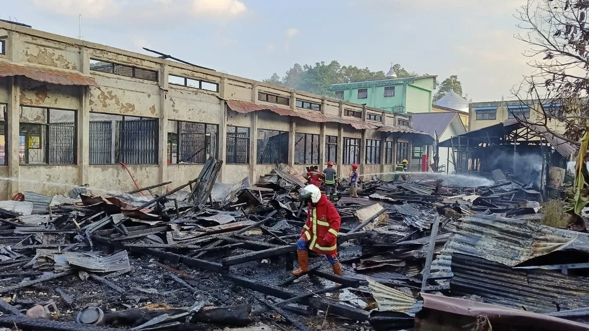 Kebakaran di SDN 002, Purwajaya, Kecamatan Loa Janan. (Foto: Dok.Pemdes Purwajaya)