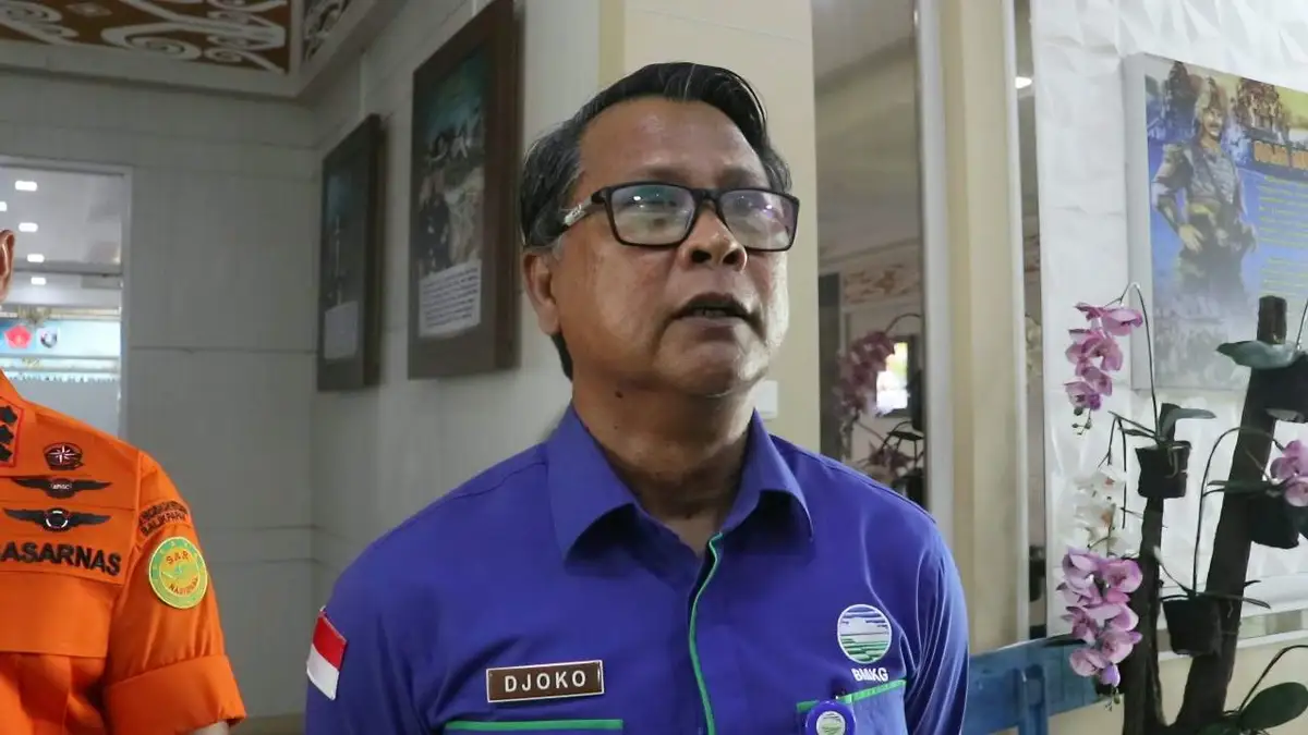 Kepala BMKG Stasiun Sultan Aji Muhammad Sulaiman (SAMS) Sepinggan Balikpapan, Djoko Sumardiono. (Januar/Korankaltim.com)