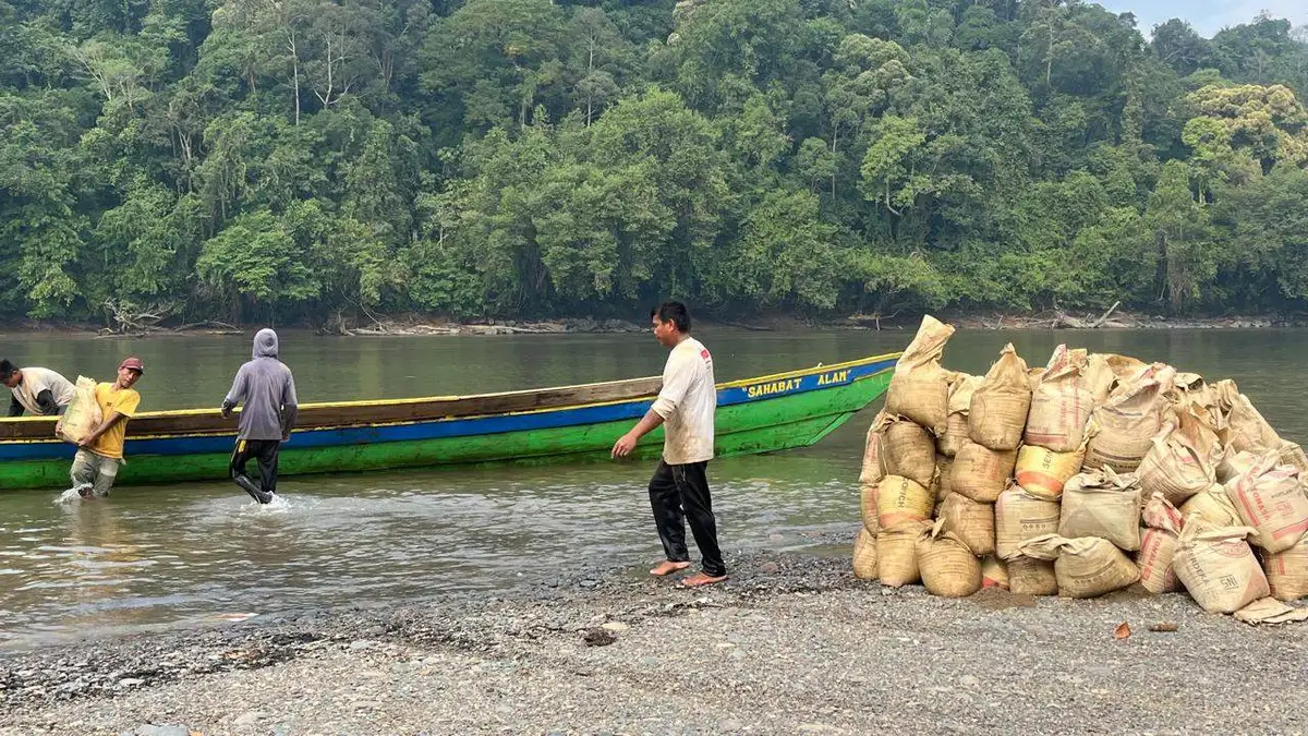 Pekerja sektor informal yang membutuhkan perlindungan jaminan sosial dan kecelakaan kerja. (Foto: Julika/Korankaltim.com)
