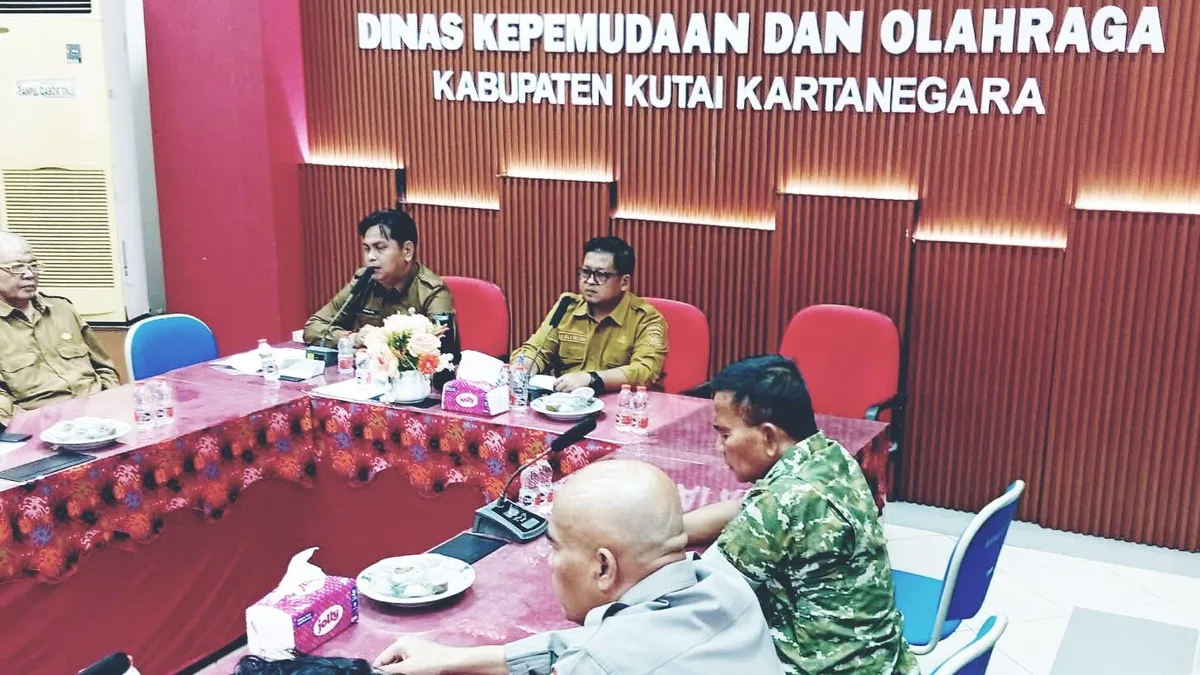 Rapat persiapan peringatan HSP ke-98 di Kantor Dispora Kukar. (Foto: Heri/Korankaltim.com)