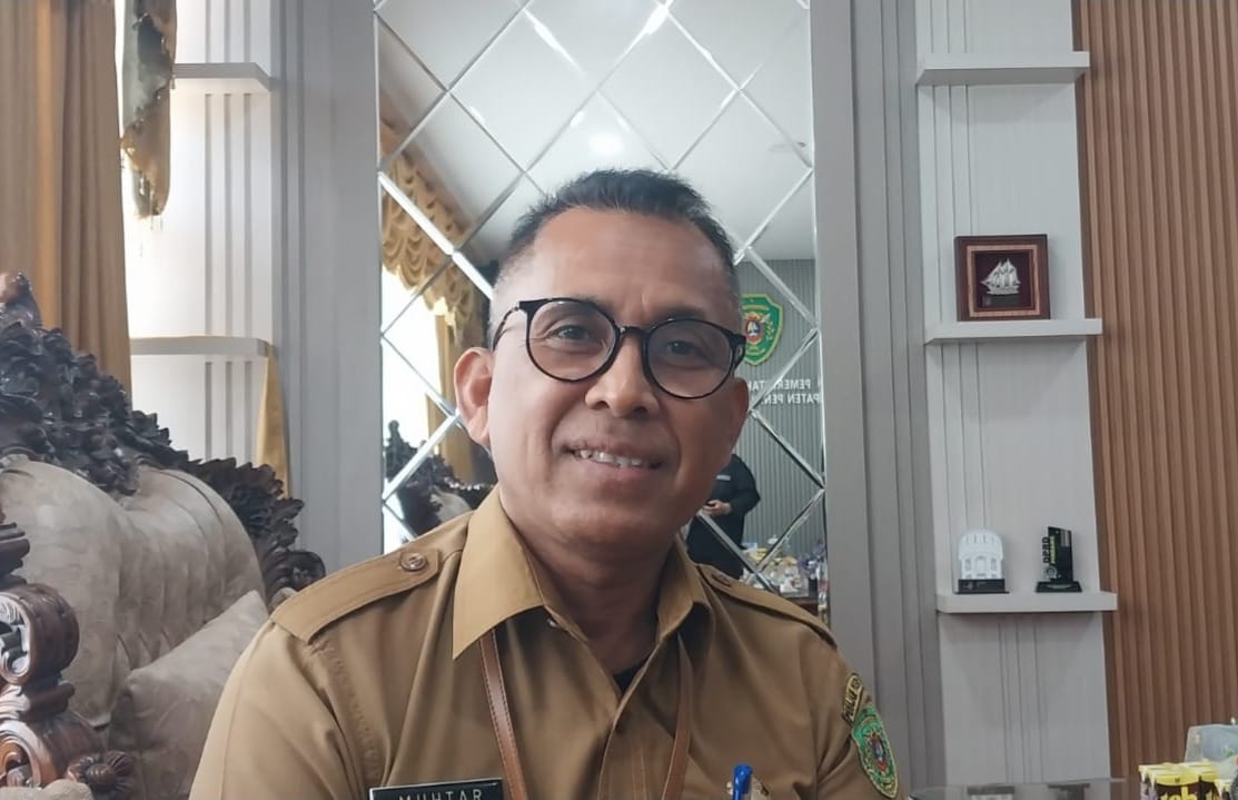 PLT Kepala Disdikpora PPU, Muhtar. (Foto: Adi Kade/Pusaranmedia.com)
