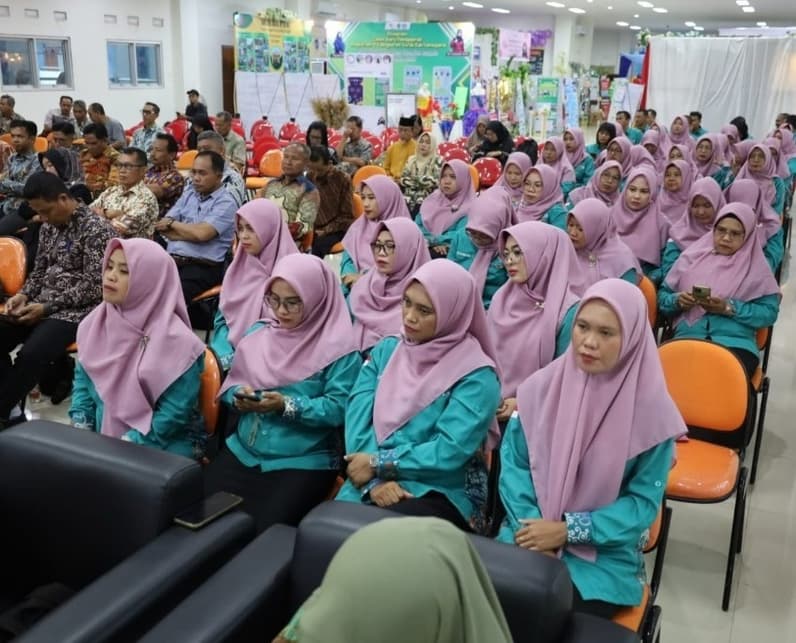 Para tenaga pendidik di Kukar. (foto: Kukarpaper)